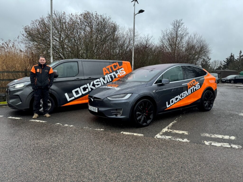 Around the Clock Locks (ATCL) – Vehicle Graphics – Hornchurch