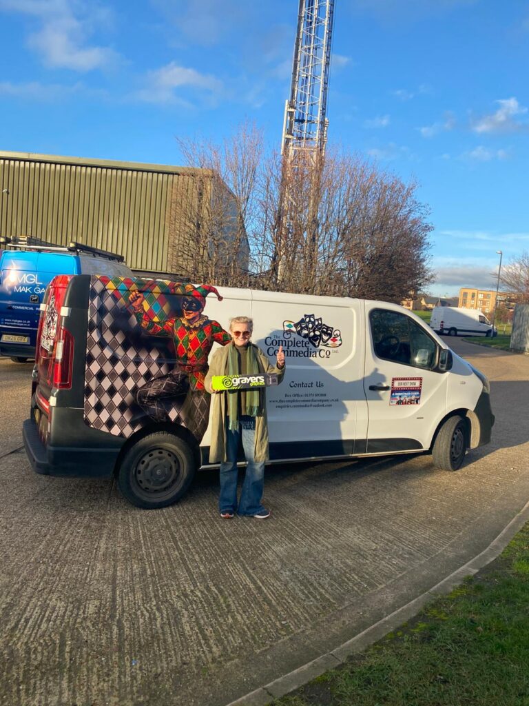 The Complete Commedia Co Ltd – Vehicle Graphics
